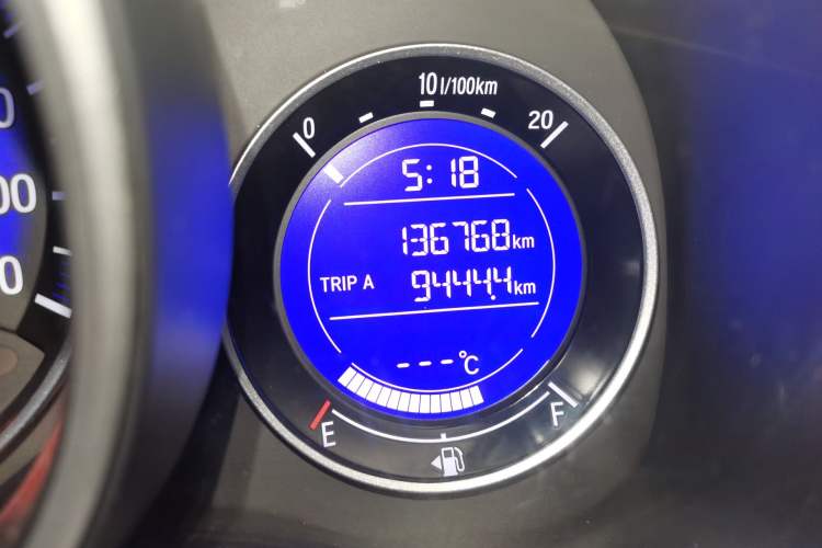Used Honda Fit 2014 1.5L EX CVT Elite Model Odometer Close Up