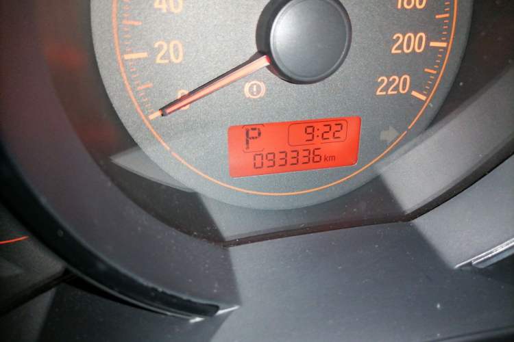 Used Honda Fit 2014 1.5L LX CVT Comfort Model Odometer Close Up