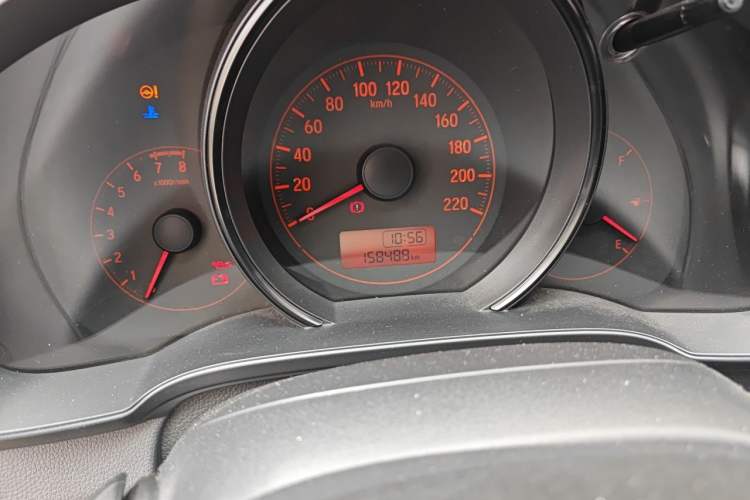 Used Honda Fit 2014 1.5L LX Manual Comfort Model Odometer Close Up