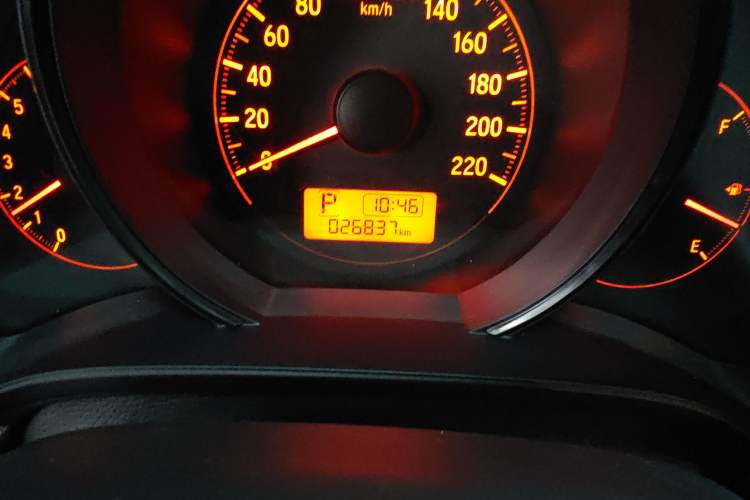 Used Honda Fit 2014 1.5L LX CVT Comfort Model Odometer Close Up