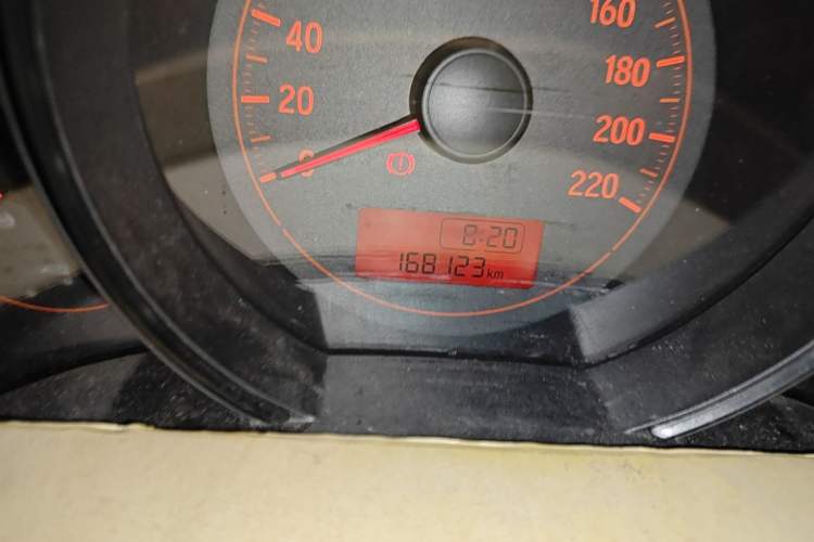 Used Honda Fit 2014 1.5L LX Manual Comfort Model Odometer Close Up
