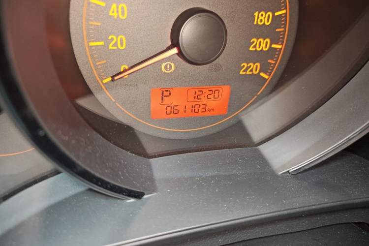 Used Honda Fit 2014 1.5L LX CVT Comfort Model Odometer Close Up