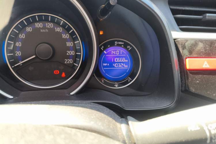 Used Honda Fit 2014 1.5L EX CVT Elite Model Odometer Close Up