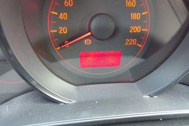 Used Honda Fit 2014 1.5L LX CVT Comfort Model Odometer Close Up