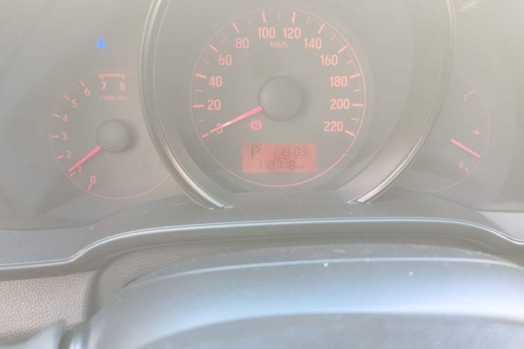 Used Honda Fit 2014 1.5L LX CVT Comfort Model Odometer Close Up