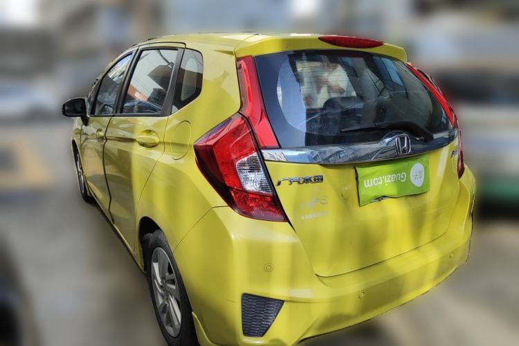 Used Honda Fit 2014 1.5L SE CVT Fashion Model Rear Left 45 Deg