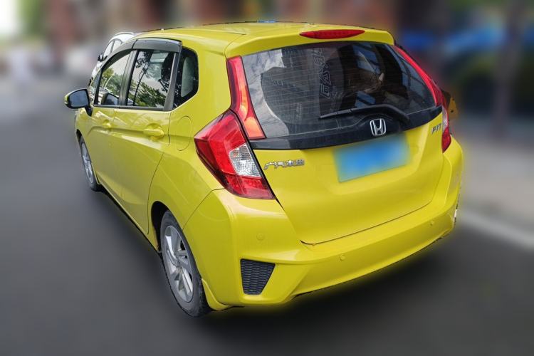 Used Honda Fit 2014 1.5L SE CVT Fashion Model Rear Left 45 Deg