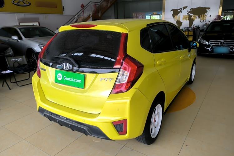 Used Honda Fit 2014 1.5L LX CVT Comfort Model Rear Right 45 Deg