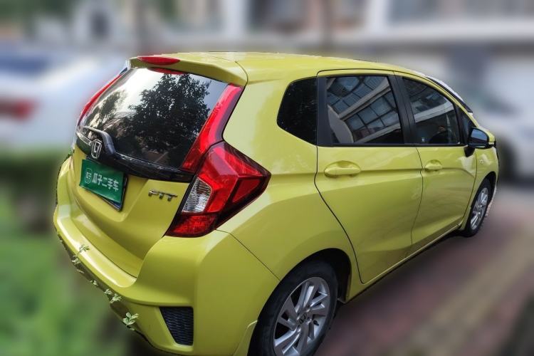 Used Honda Fit 2014 1.5L LX CVT Comfort Model Rear Right 45 Deg