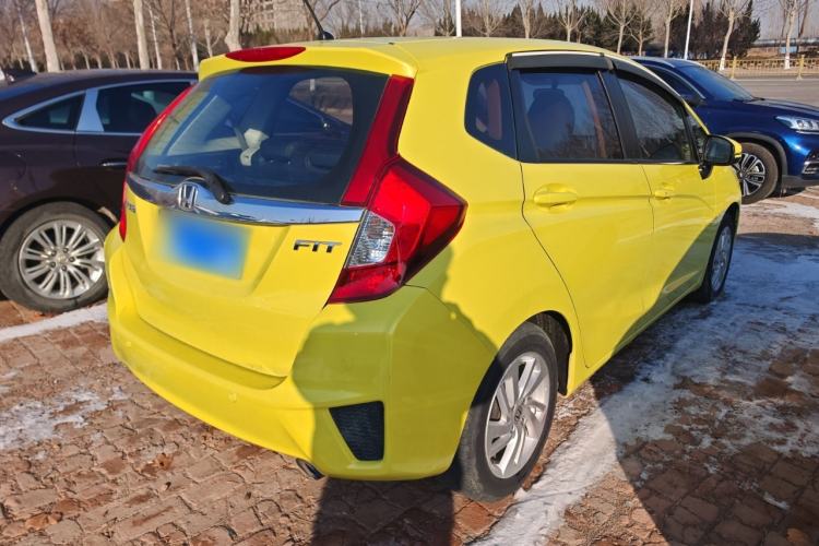 Used Honda Fit 2014 1.5L EX CVT Elite Model Rear Right 45 Deg