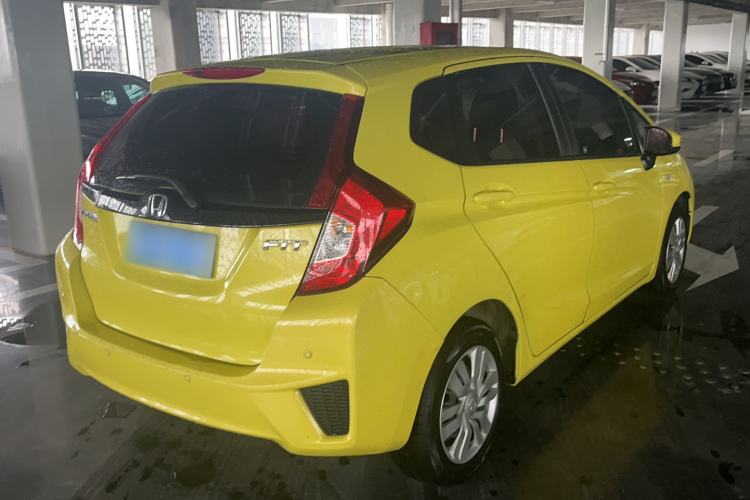 Used Honda Fit 2014 1.5L LX CVT Comfort Model Rear Right 45 Deg