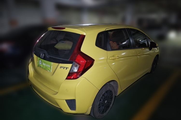 Used Honda Fit 2014 1.5L LX CVT Comfort Model Rear Right 45 Deg