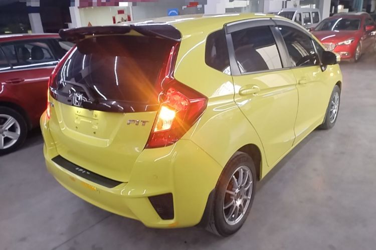 Used Honda Fit 2014 1.5L LX CVT Comfort Model Rear Right 45 Deg