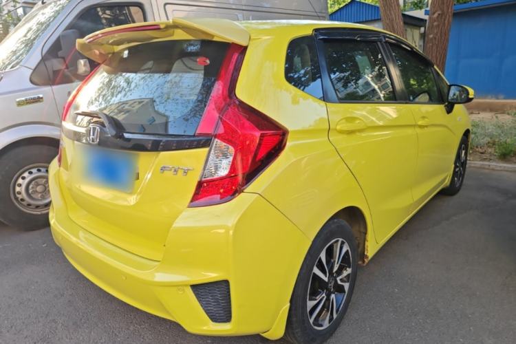 Used Honda Fit 2014 1.5L LX CVT Comfort Model Rear Right 45 Deg