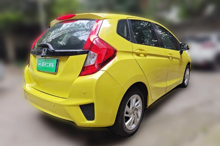 Used Honda Fit 2014 1.5L SE CVT Fashion Model Rear Right 45 Deg