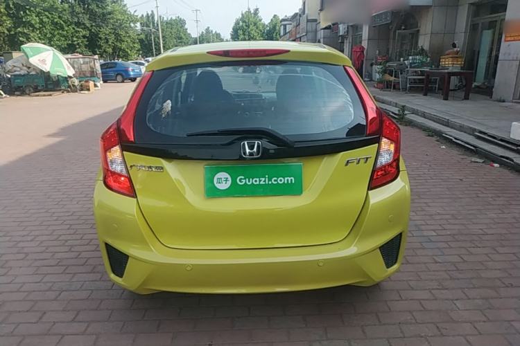 Used Honda Fit 2014 1.5L SE CVT Fashion Model Rear