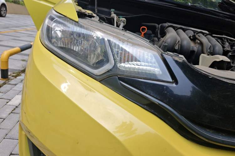 Used Honda Fit 2014 1.5L LX CVT Comfort Model Right Front Headlight