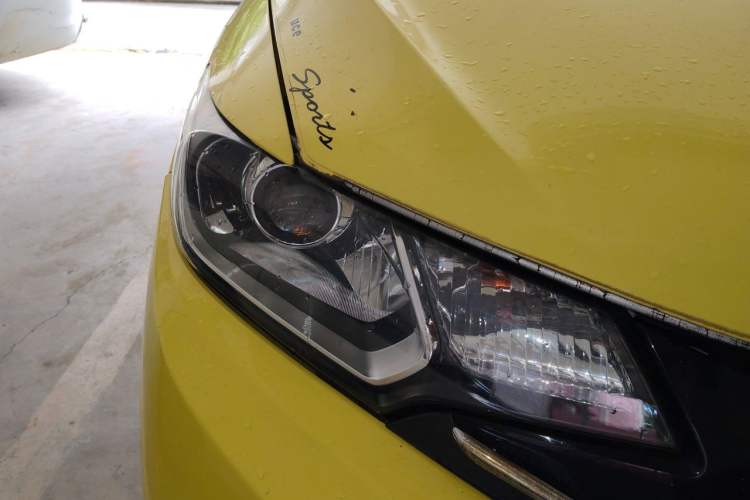 Used Honda Fit 2014 1.5L LX CVT Comfort Model Right Front Headlight