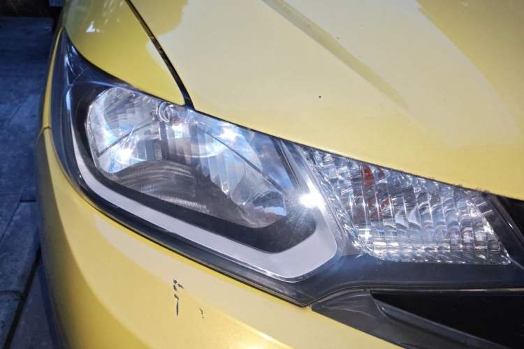 Used Honda Fit 2014 1.5L SE CVT Fashion Model Right Front Headlight