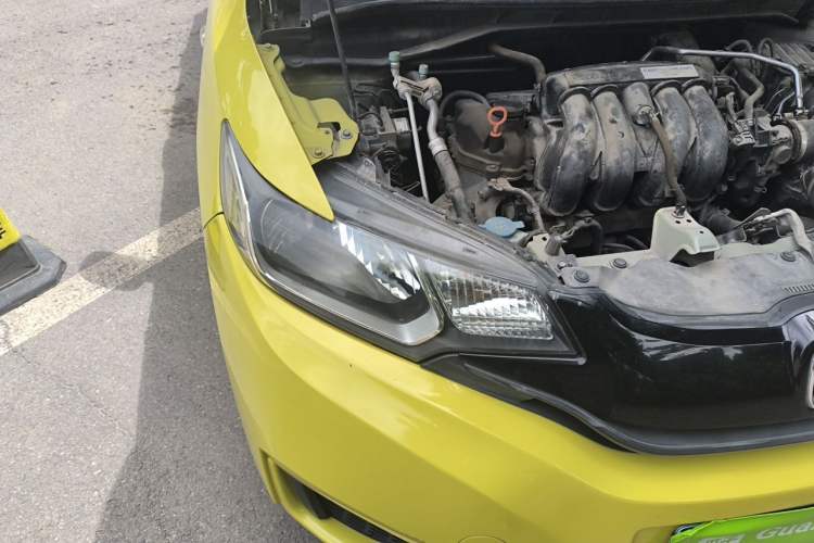 Used Honda Fit 2014 1.5L LX Manual Comfort Model Right Front Headlight