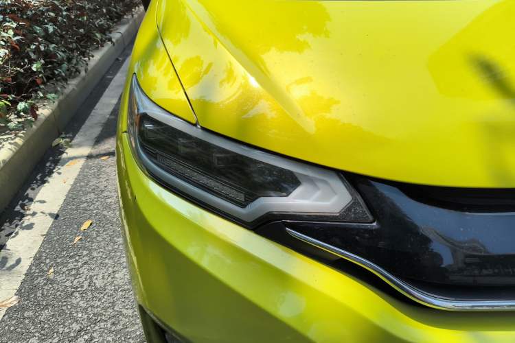 Used Honda Fit 2014 1.5L EXLI CVT Leading Model Right Front Headlight