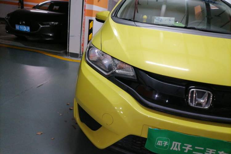Used Honda Fit 2014 1.5L LX CVT Comfort Model Right Front Headlight