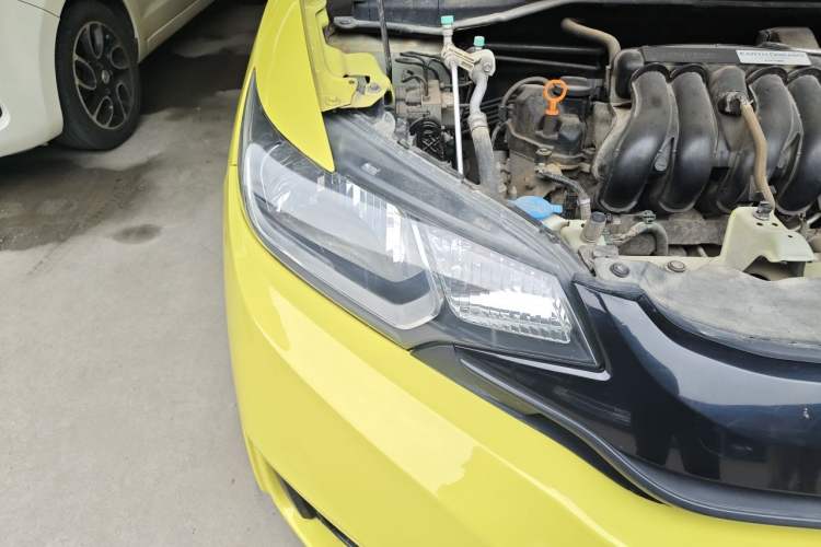 Used Honda Fit 2014 1.5L SE CVT Fashion Model Right Front Headlight