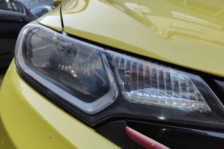 Used Honda Fit 2014 1.5L SE CVT Fashion Model Right Front Headlight