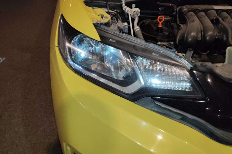 Used Honda Fit 2014 1.5L SE CVT Fashion Model Right Front Headlight
