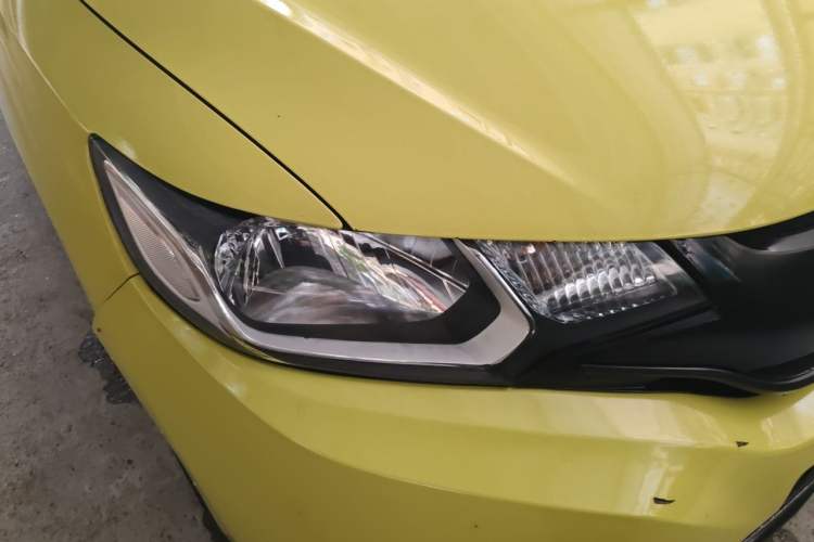 Used Honda Fit 2014 1.5L LX CVT Comfort Model Right Front Headlight