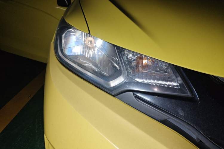 Used Honda Fit 2014 1.5L LX CVT Comfort Model Right Front Headlight