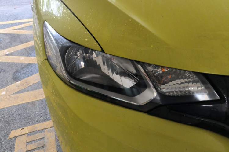 Used Honda Fit 2014 1.5L LX CVT Comfort Model Right Front Headlight