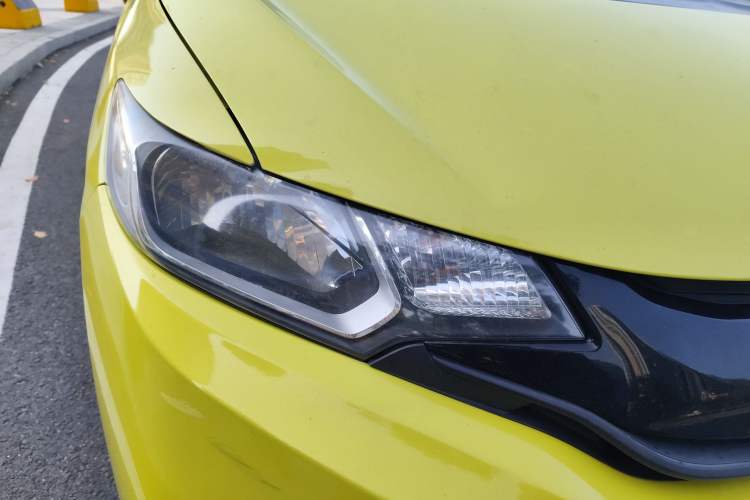 Used Honda Fit 2014 1.5L LX CVT Comfort Model Right Front Headlight