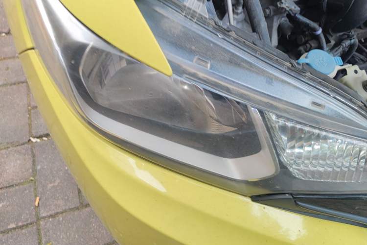 Used Honda Fit 2014 1.5L LX CVT Comfort Model Right Front Headlight