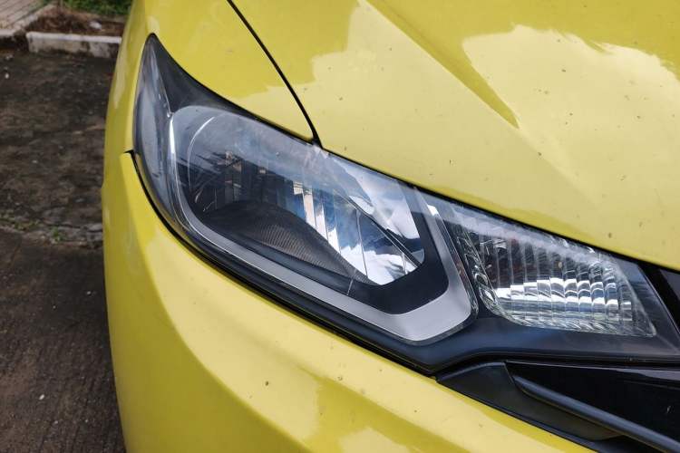 Used Honda Fit 2014 1.5L LX CVT Comfort Model Right Front Headlight
