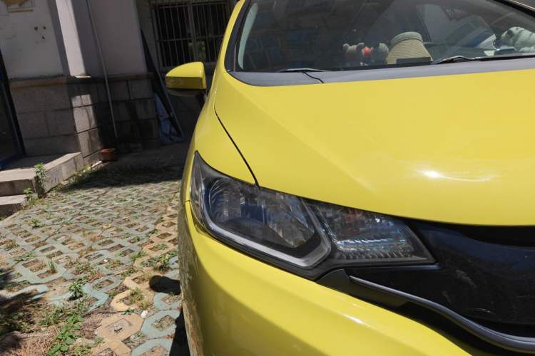 Used Honda Fit 2014 1.5L LX CVT Comfort Model Right Front Headlight