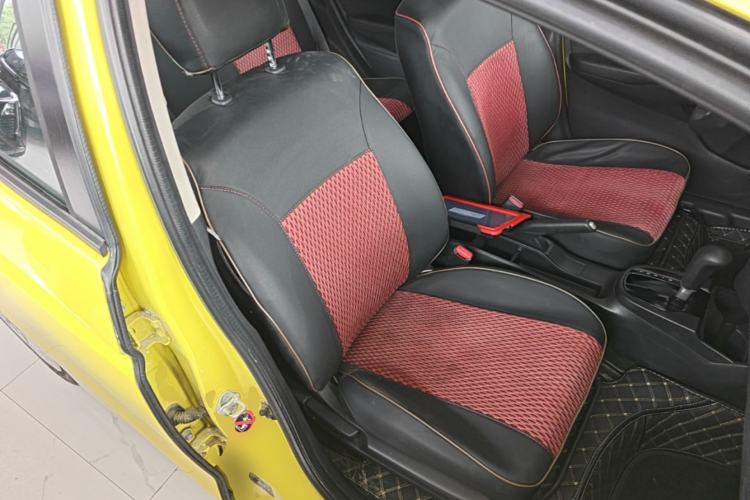 Used Honda Fit 2014 1.5L LX CVT Comfort Model Right Front Seat