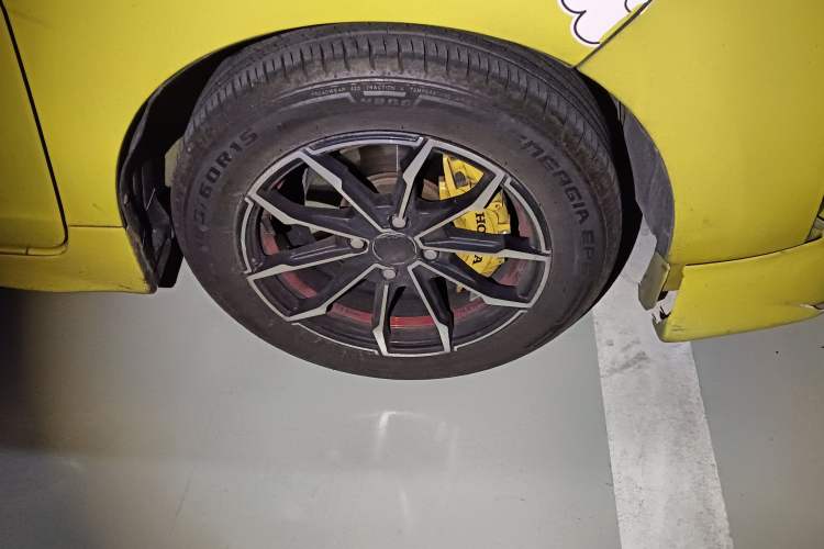 Used Honda Fit 2014 1.5L EXLI CVT Leading Model Right Front Wheel Hub