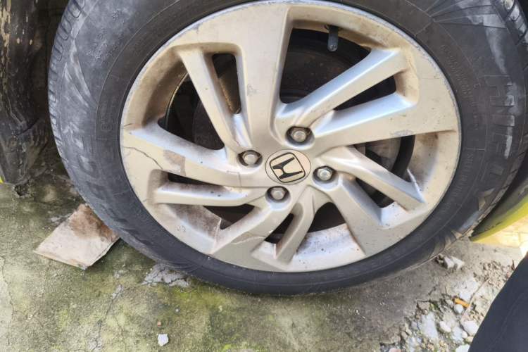 Used Honda Fit 2014 1.5L EX CVT Elite Model Right Front Wheel Hub