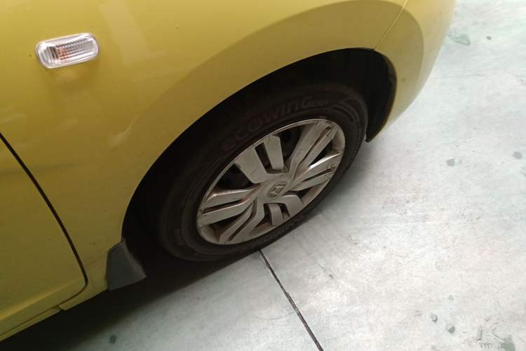 Used Honda Fit 2014 1.5L LX CVT Comfort Model Right Front Wheel Hub