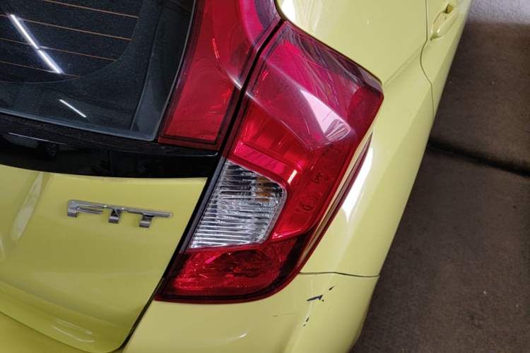 Used Honda Fit 2014 1.5L LX CVT Comfort Model Right Rear Taillight