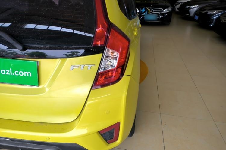 Used Honda Fit 2014 1.5L LX CVT Comfort Model Right Rear Taillight
