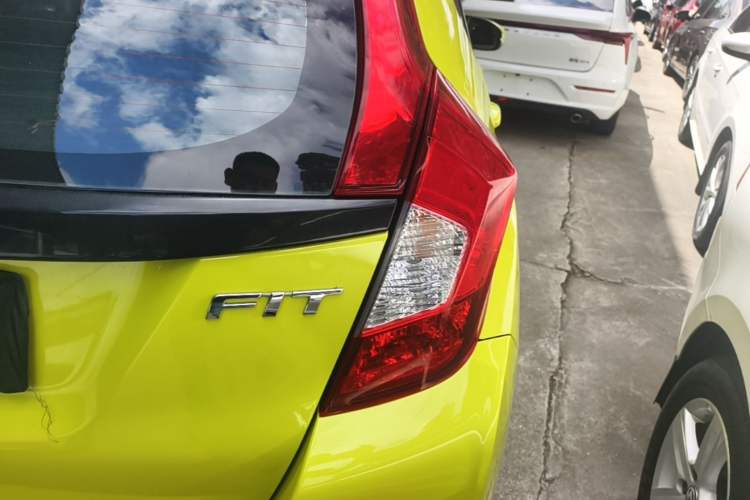 Used Honda Fit 2014 1.5L LX CVT Comfort Model Right Rear Taillight