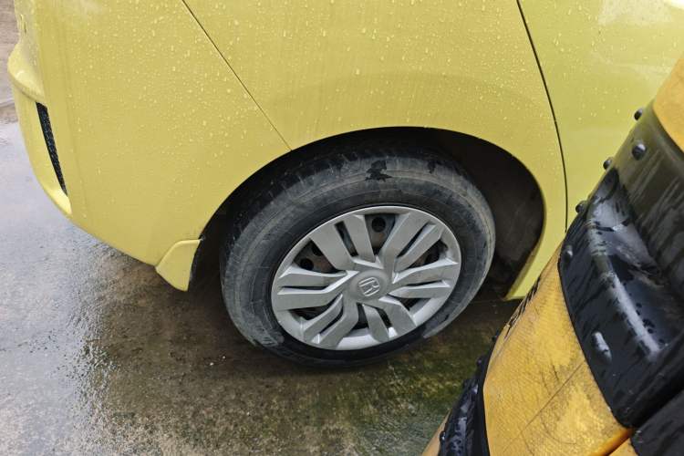 Used Honda Fit 2014 1.5L LX CVT Comfort Model Right Rear Wheel Hub