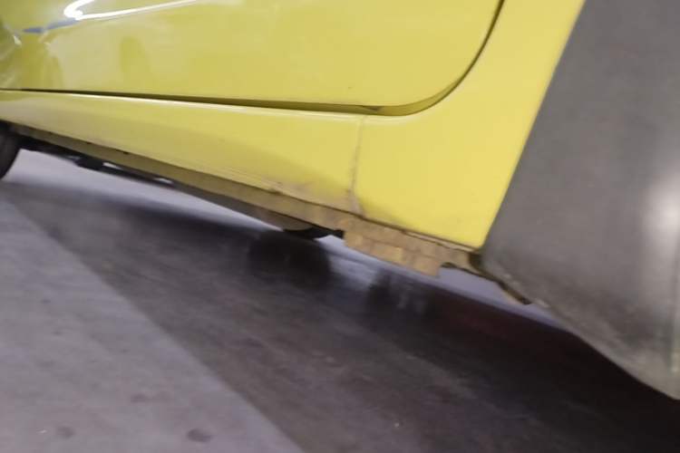 Used Honda Fit 2014 1.5L LX CVT Comfort Model Right Side Sill