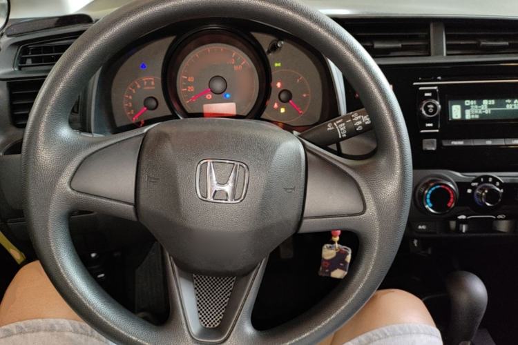 Used Honda Fit 2014 1.5L LX CVT Comfort Model Steering Wheel