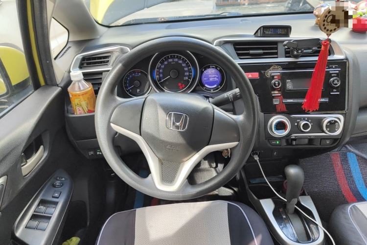 Used Honda Fit 2014 1.5L SE CVT Fashion Model Steering Wheel