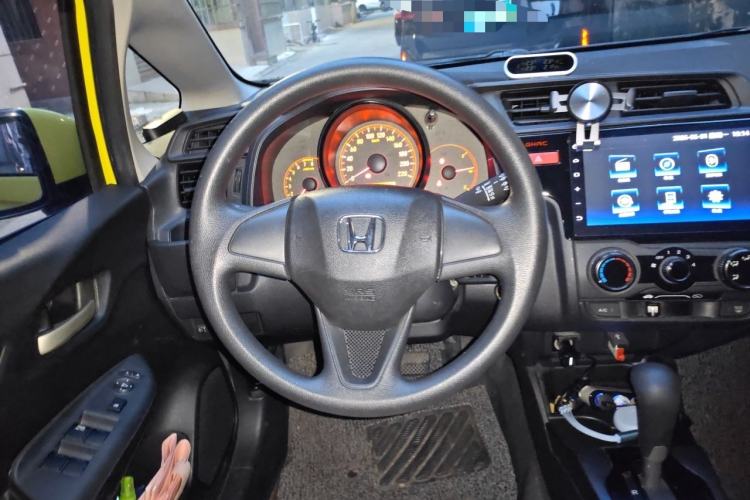 Used Honda Fit 2014 1.5L SE CVT Fashion Model Steering Wheel