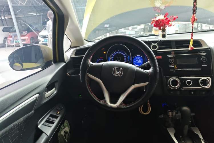 Used Honda Fit 2014 1.5L SE CVT Fashion Model Steering Wheel