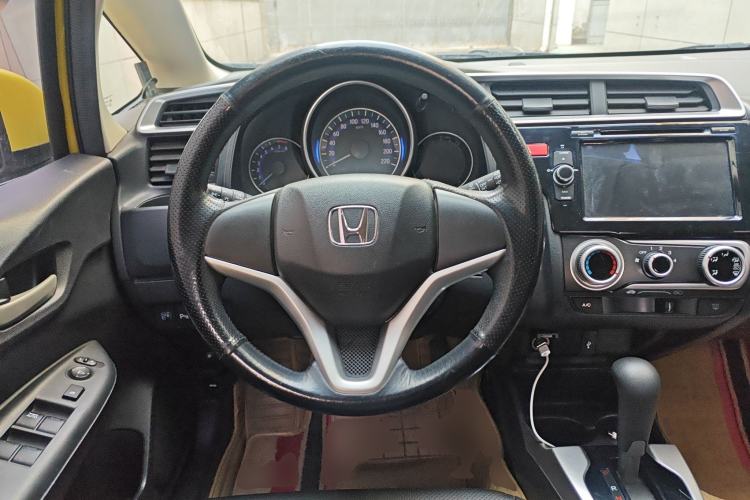 Used Honda Fit 2014 1.5L SE CVT Fashion Model Steering Wheel